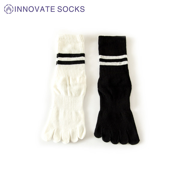 Yoga Pilates Non-Slip Grips Socks Five Toe Separator Socks with Grips Non Slip Yoga Socks For Women - 翻译中...