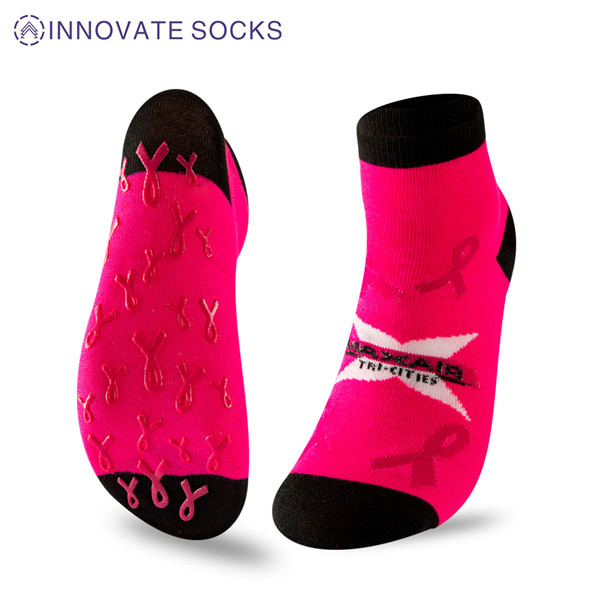 MAXAIR Pink Breast Cancer Ankle Anti Skid Grip Trampoline Park Socks - 翻译中...